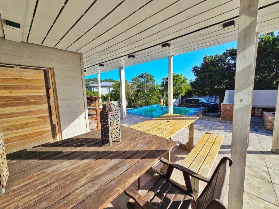 7 Bedroom Property for Sale in Kingfisher Creek Western Cape